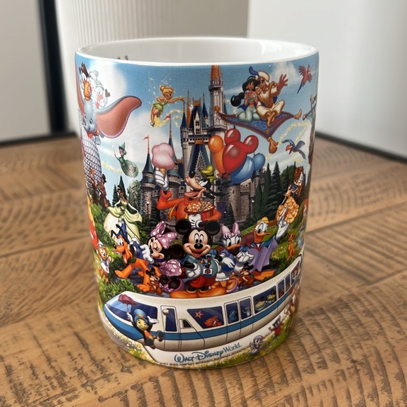 Amazing Walt Disney World Mug - Picture 5 of 8
